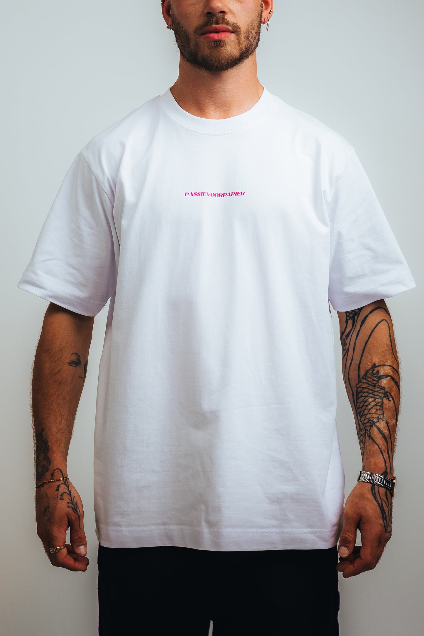 E$$ENTIAL$ T - Wit/P4P Pink